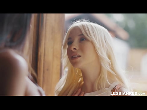 ❤️ Meisie kom 'n paar maande later by die huis en eet uiteindelik haar stiefma se poes ❤❌ Porno op af.raceporn.ru ❌️❤